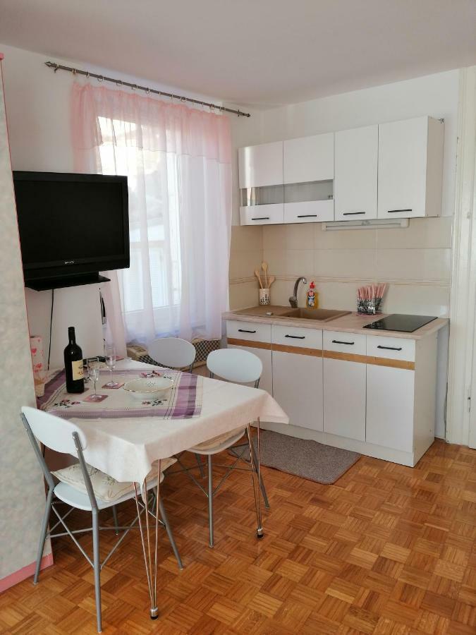 Apartments Pyros Pirano Esterno foto
